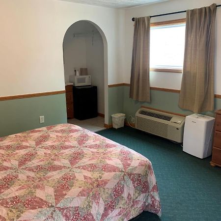Haven Inn Glen Dale Екстер'єр фото